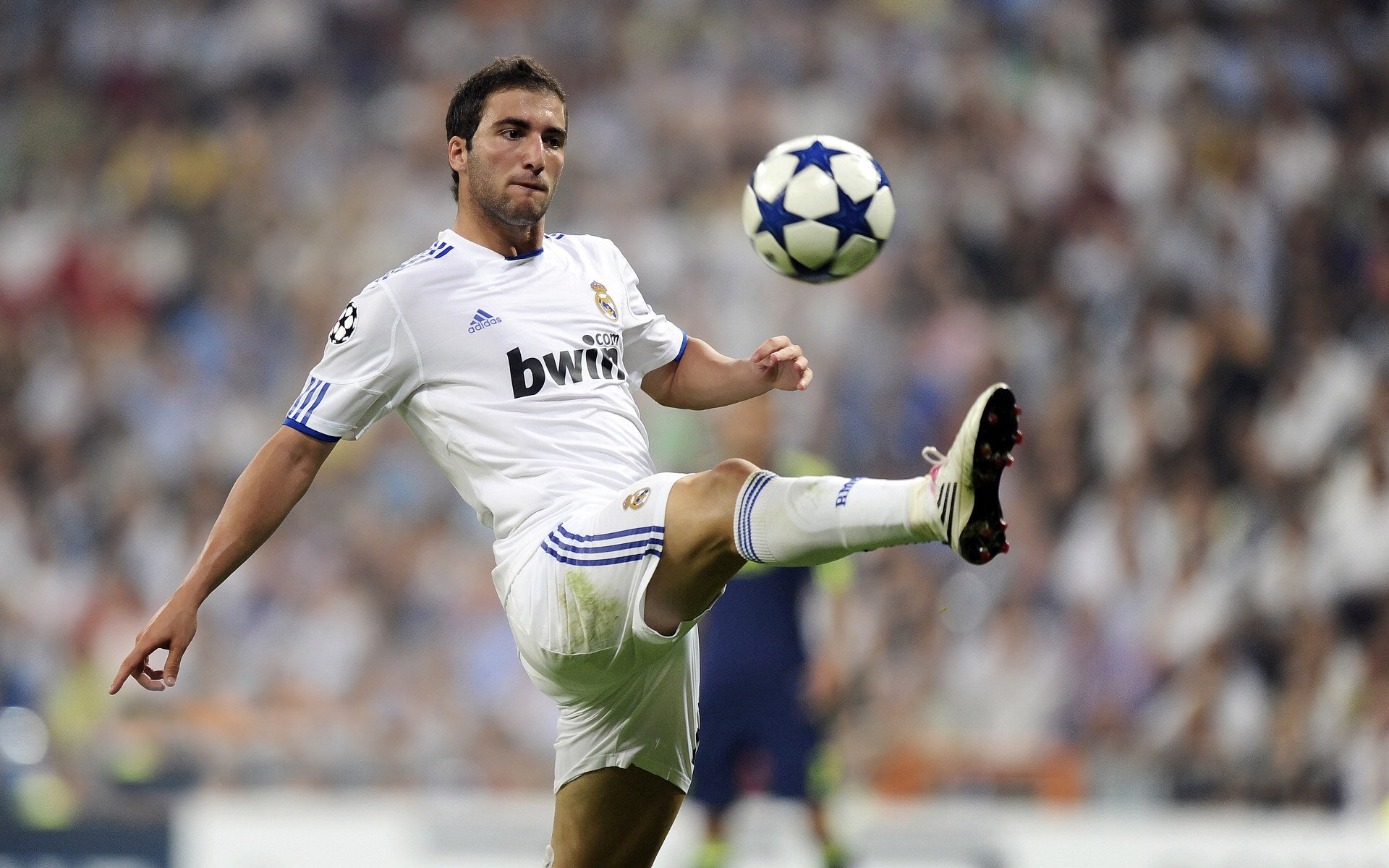 舞台越大越强，戈麦斯如何成为英格兰硬仗破城的终极武器